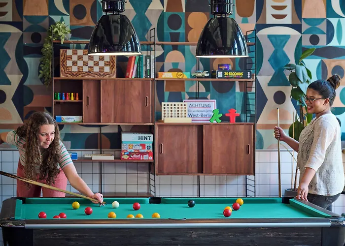 Generator Berlin Alexanderplatz Vandrehjem